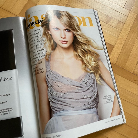Taylor Swift Marie Claire magazine cover — July 2010 — Rare collectible item 🧡 - Picture 3 of 6